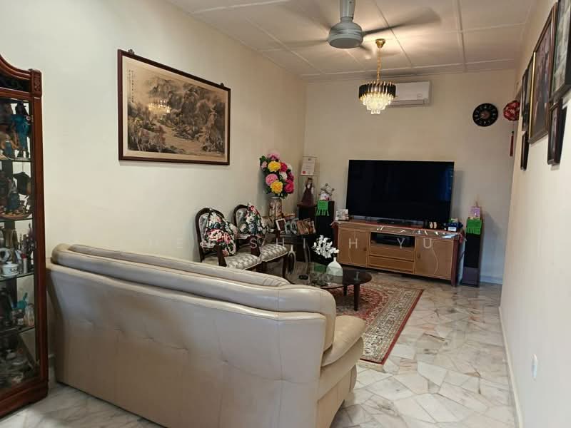 1-storey Terraced House for Sale in Permas Jaya (Johor Bahru) - Chen Shieh Yu - Living Room - PropertyGuru.com.my
