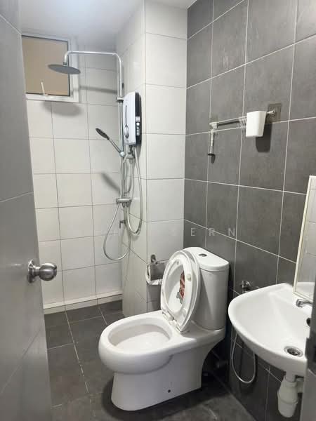 Condominium for Rent at Fairview Residence - Weng Sern - Bathroom - PropertyGuru.com.my