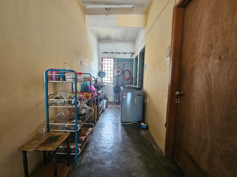 2-storey Terraced House for Sale in Bandar Seri Alam (Masai) - Chen Shieh Yu - Corridor - PropertyGuru.com.my