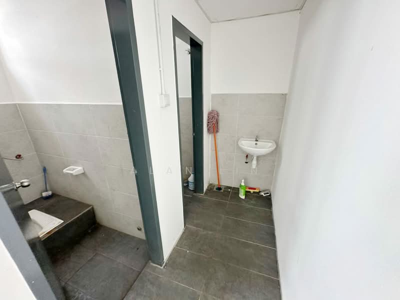 Kedai untuk Dijual di Austin Crest (Johor Bahru) - Alan Lin - Bathroom - PropertyGuru.com.my