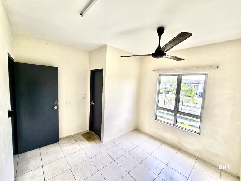 Rumah Teres 2 Tingkat untuk Dijual di Dengkil (Selangor) - Ahmad Fadlee - PropertyGuru.com.my