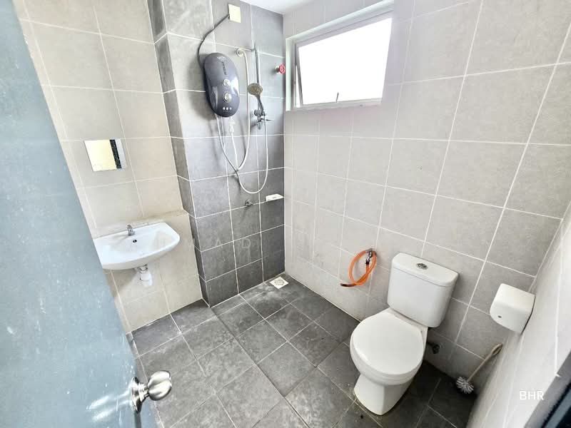 Rumah Teres 2 Tingkat untuk Dijual di Dengkil (Selangor) - Ahmad Fadlee - PropertyGuru.com.my