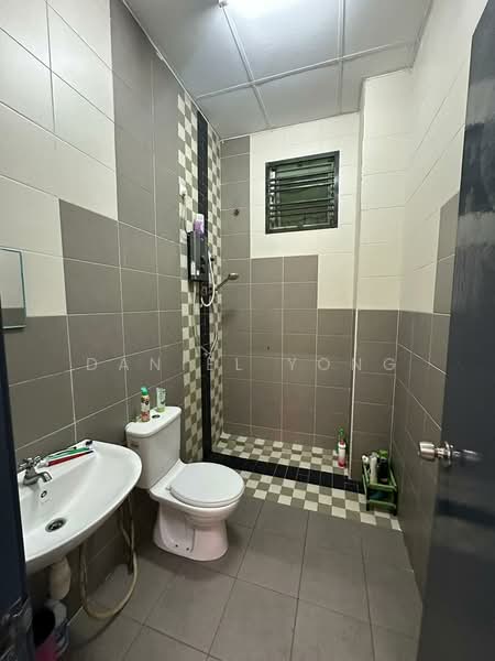 Pangsapuri untuk Dijual di Lagenda Tasek Luxurious Suite - Daniel Yong - Bathroom - PropertyGuru.com.my