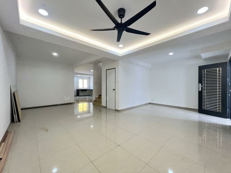 Rumah Teres 2 Tingkat untuk Dijual di Taman Putri Kulai (Kulai) - Melinda Ee - Living Room - PropertyGuru.com.my