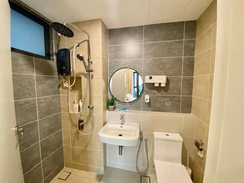 Servis Apartment untuk Disewa di Setia City Residences - Amanda Lim - Bathroom - PropertyGuru.com.my