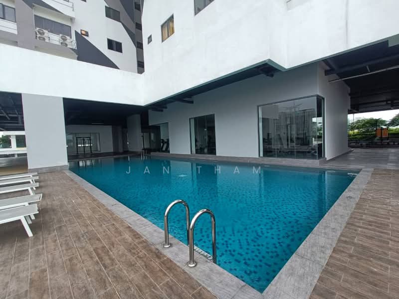 Servis Apartment untuk Dijual di Flora Residency - Jan Tham - Pool - PropertyGuru.com.my