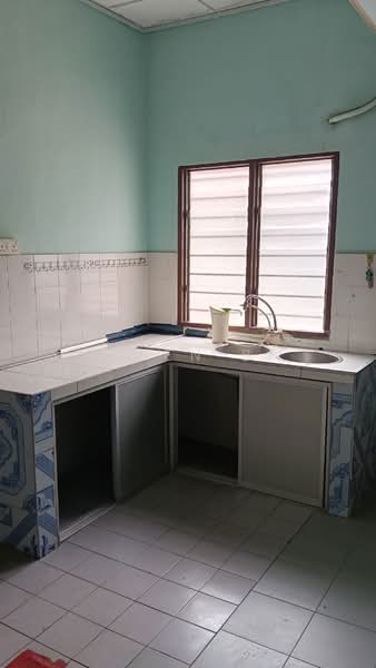 Shop / Office for Rent in Taman Pokok Mangga (Balai Panjang) - Helen BF - Kitchen - PropertyGuru.com.my
