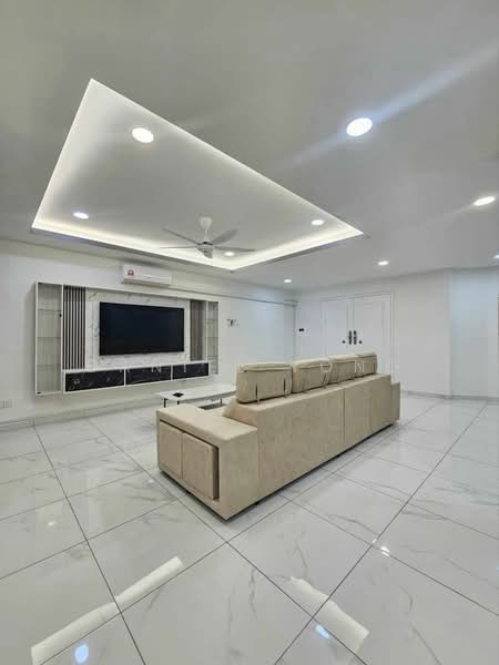 Rumah Teres 2 Tingkat untuk Dijual di Taman Desa Jaya (Johor Bahru) - Daniel Yong - Living Room - PropertyGuru.com.my