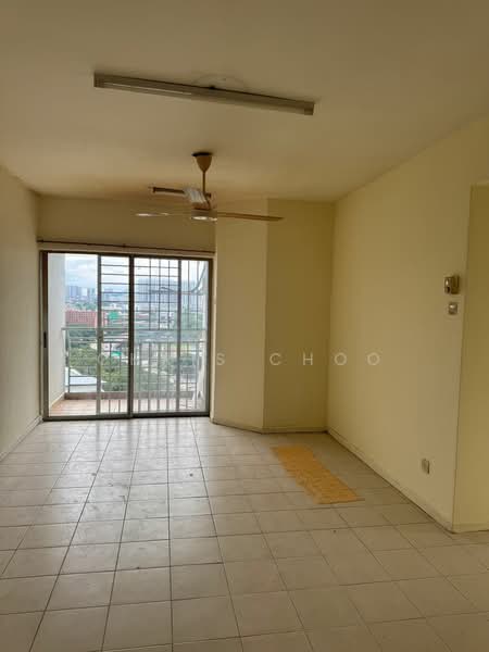 Kondominium untuk Disewa di Warisan City View - Chris Choo - Living Room - PropertyGuru.com.my