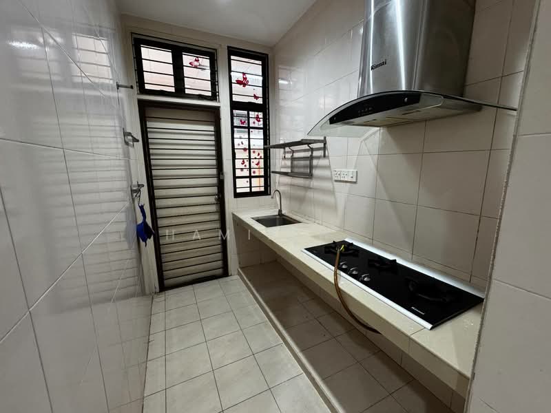 Terraced House for Sale in Bukit Jelutong (Shah Alam) - Hamizah . - Kitchen - PropertyGuru.com.my