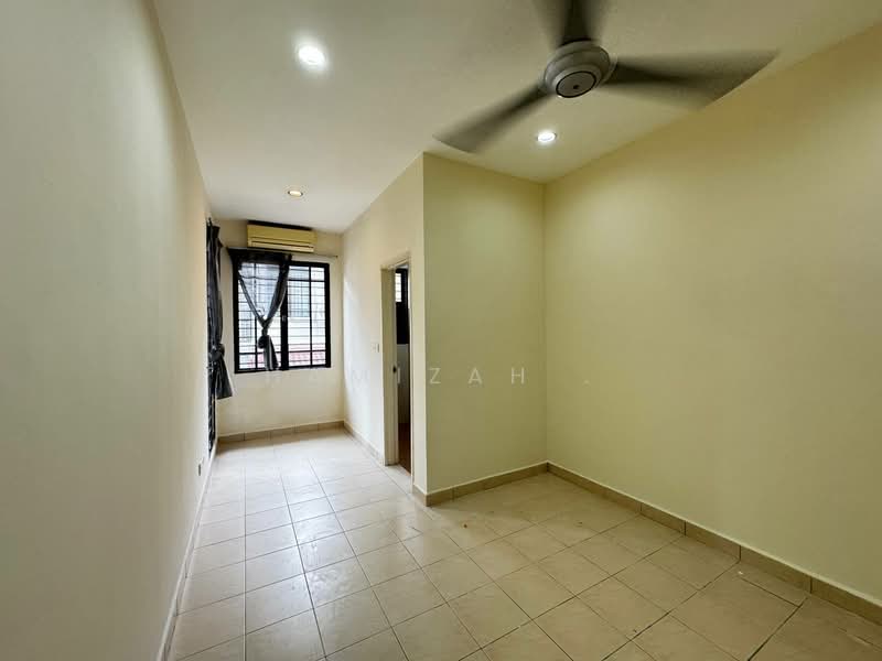 Terraced House for Sale in Bukit Jelutong (Shah Alam) - Hamizah . - Interior - PropertyGuru.com.my