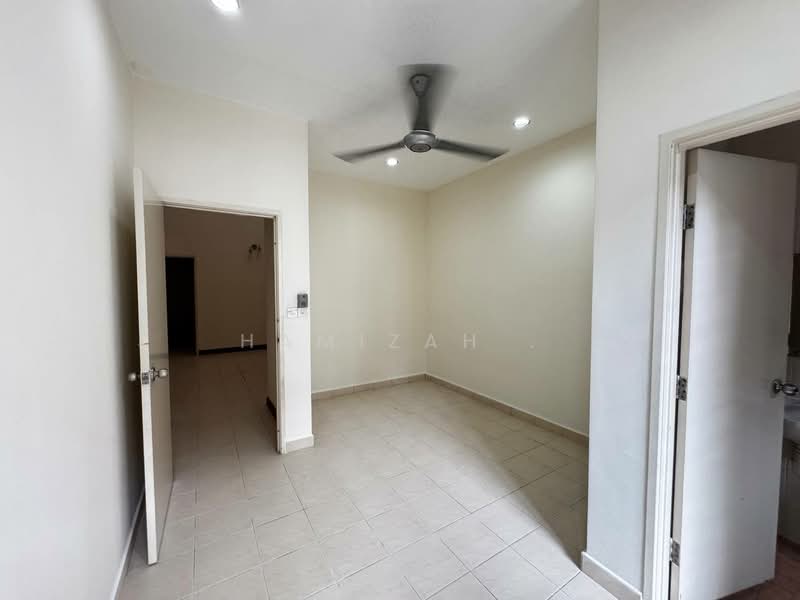 Terraced House for Sale in Bukit Jelutong (Shah Alam) - Hamizah . - Interior - PropertyGuru.com.my