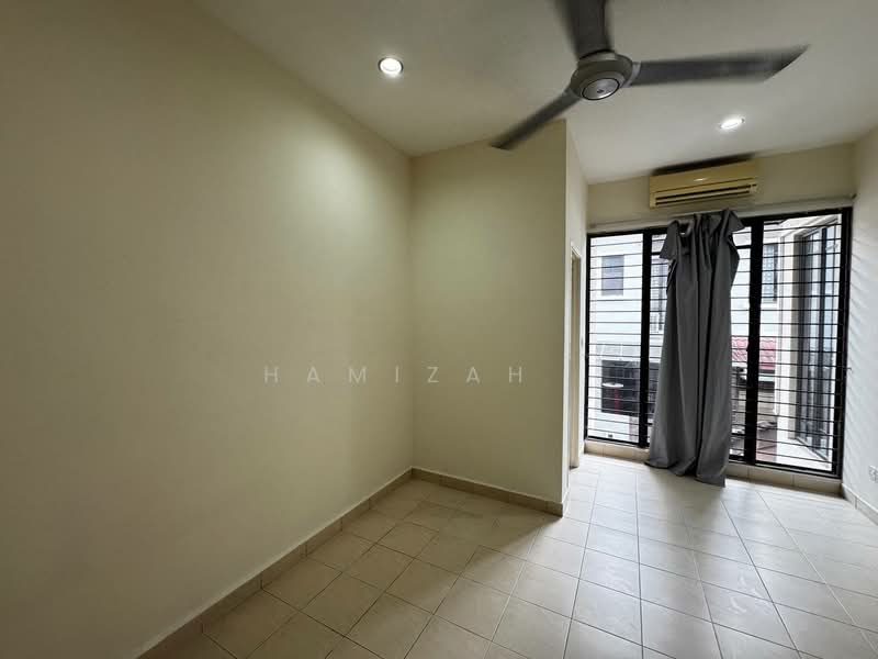 Terraced House for Sale in Bukit Jelutong (Shah Alam) - Hamizah . - Interior - PropertyGuru.com.my