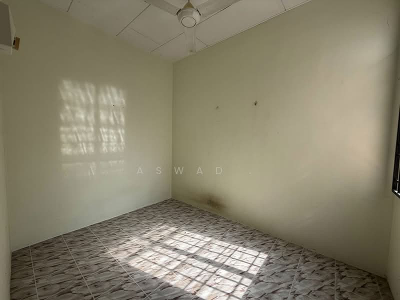 2-storey Terraced House for Sale in Taman Ilmu (Nibong Tebal) - Aswad . - Bedroom - PropertyGuru.com.my