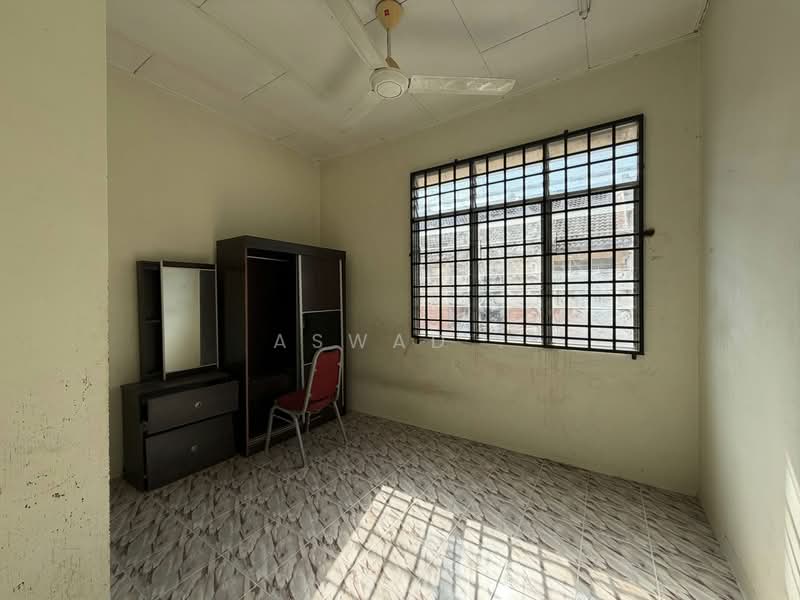 2-storey Terraced House for Sale in Taman Ilmu (Nibong Tebal) - Aswad . - Bedroom - PropertyGuru.com.my