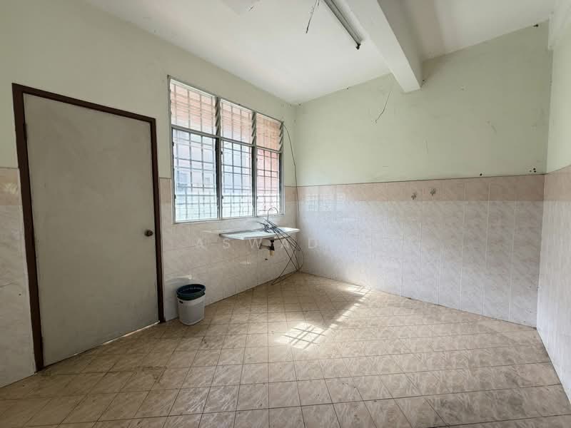 2-storey Terraced House for Sale in Taman Ilmu (Nibong Tebal) - Aswad . - Kitchen - PropertyGuru.com.my