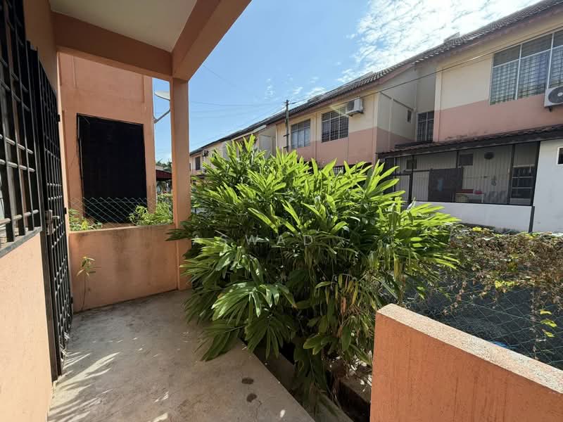 2-storey Terraced House for Sale in Taman Ilmu (Nibong Tebal) - Aswad . - Backyard - PropertyGuru.com.my