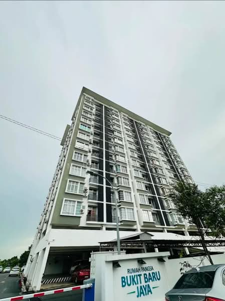 Pangsapuri untuk Dijual di Rumah Pangsa Bukit Baru Jaya - Mii Ong - Exterior - PropertyGuru.com.my