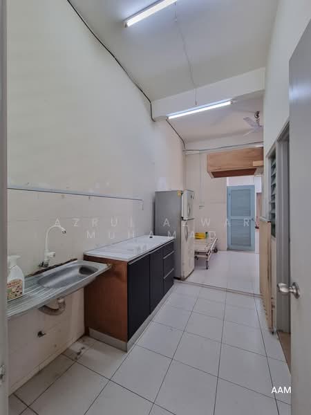 Rumah Berkembar untuk Dijual di Hill Park (Semenyih) - Azrul Azwar Muhamad - Kitchen - PropertyGuru.com.my