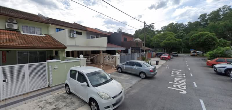 1-storey Terraced House for Sale in Seri Kembangan (Selangor) - Fifi Natasya - Exterior - PropertyGuru.com.my