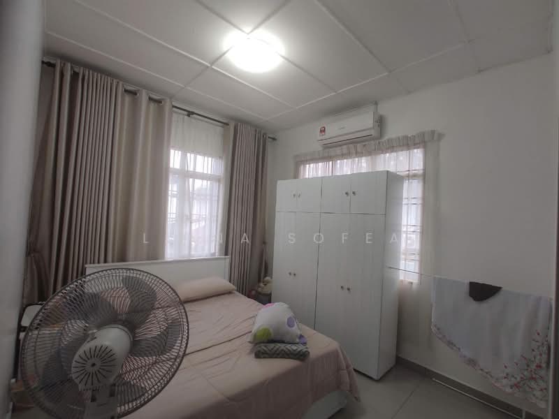 Semi-Detached House for Sale in Bandar Seri Putra (Bangi) - Liana Sofea - Bedroom - PropertyGuru.com.my