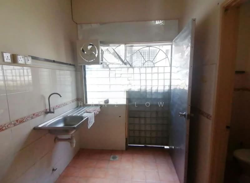 2-storey Terraced House for Rent in Cheras (Kuala Lumpur) - Hanz Low - Kitchen - PropertyGuru.com.my