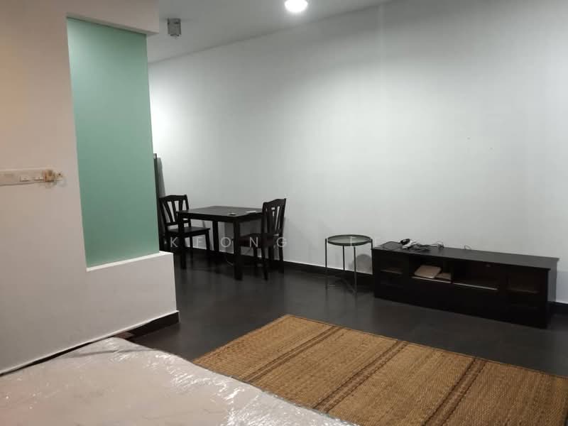 Servis Apartment untuk Disewa di Ritze Perdana 2 - Kfong Lee - Living Room - PropertyGuru.com.my