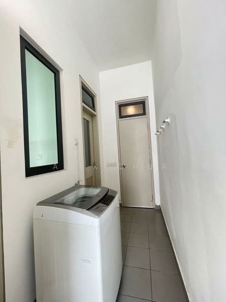 2-storey Terraced House for Rent in Kota Kemuning (Shah Alam) - Alex Chua - Corridor - PropertyGuru.com.my