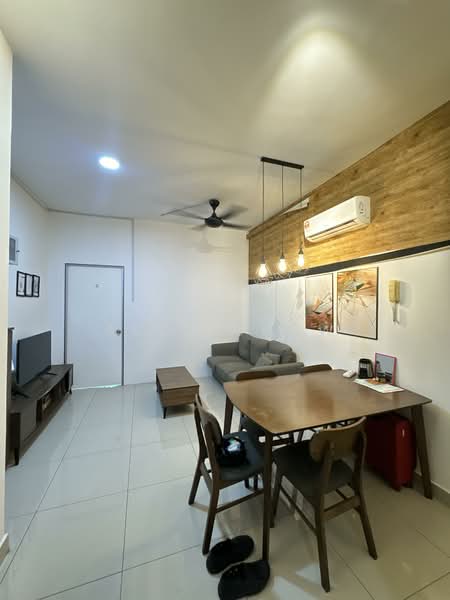 Kondominium untuk Disewa di Chymes @ Gurney - Alex Seow - Living Room - PropertyGuru.com.my