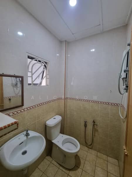2-storey Terraced House for Sale in Taman Bukit Permai (Ampang) - Alice Low - Bathroom - PropertyGuru.com.my