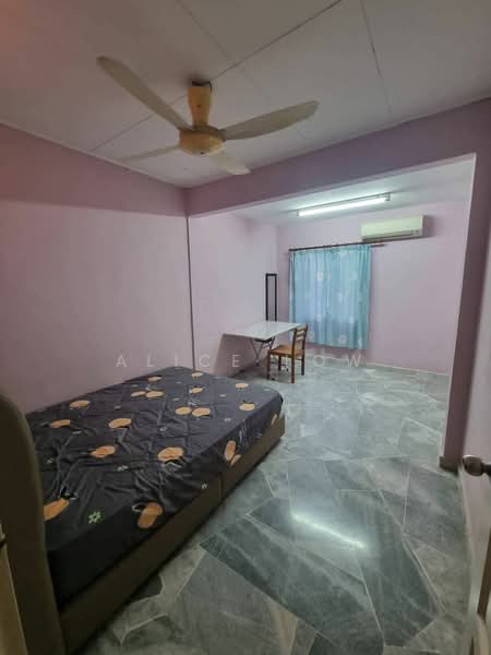 2-storey Terraced House for Sale in Taman Bukit Permai (Ampang) - Alice Low - Bedroom - PropertyGuru.com.my
