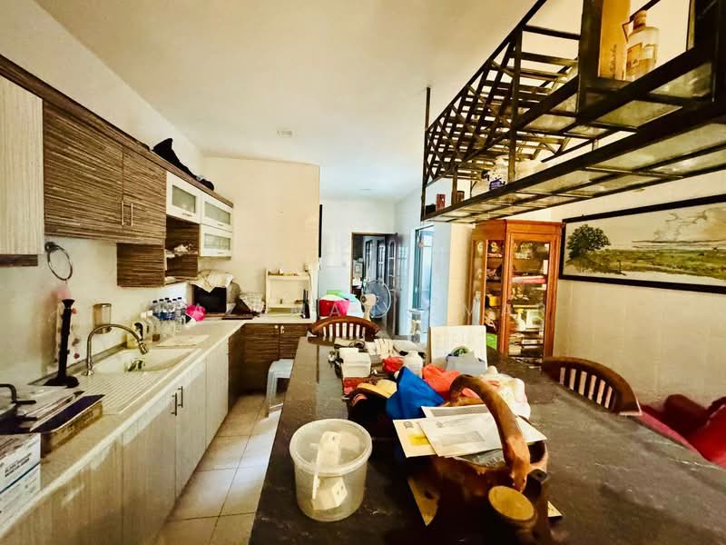 2-storey Terraced House for Sale in Bukit Jelutong (Shah Alam) - Hazeman Omar - Kitchen - PropertyGuru.com.my
