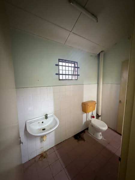 2-storey Terraced House for Sale in Mahkota Cheras (Cheras) - Ryan Low - Bathroom - PropertyGuru.com.my