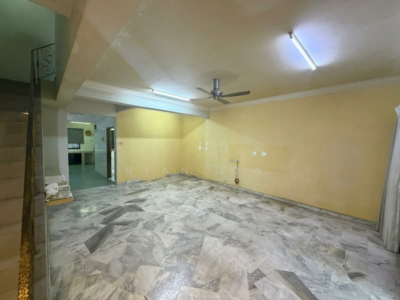 2-storey Terraced House for Sale in Mahkota Cheras (Cheras) - Ryan Low - Interior - PropertyGuru.com.my