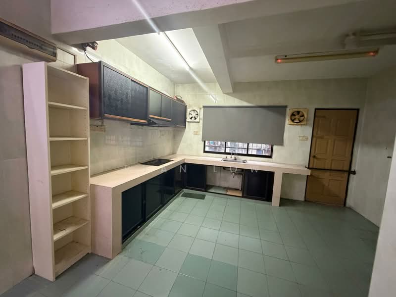 2-storey Terraced House for Sale in Mahkota Cheras (Cheras) - Ryan Low - Kitchen - PropertyGuru.com.my