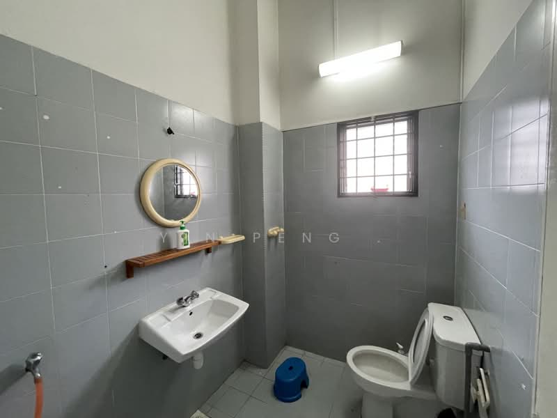 2-storey Terraced House for Rent in Taman Tun Dr Ismail (Kuala Lumpur) - Yin Peng . - Bathroom - PropertyGuru.com.my