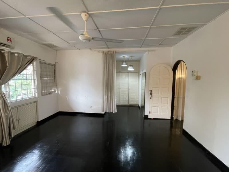 2-storey Terraced House for Rent in Taman Tun Dr Ismail (Kuala Lumpur) - Yin Peng . - Living Room - PropertyGuru.com.my