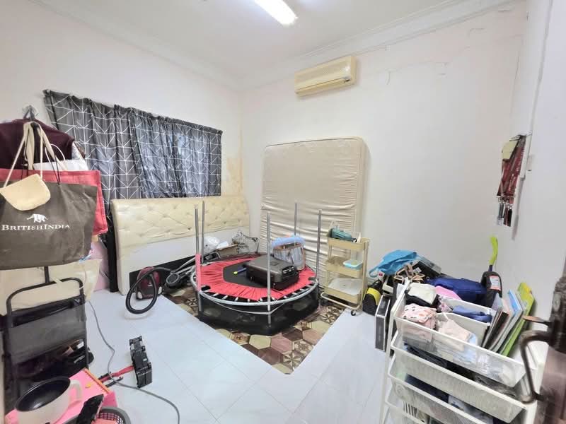 1-storey Terraced House for Sale in Taman Klang Perdana (Kapar) - Azmi . - PropertyGuru.com.my