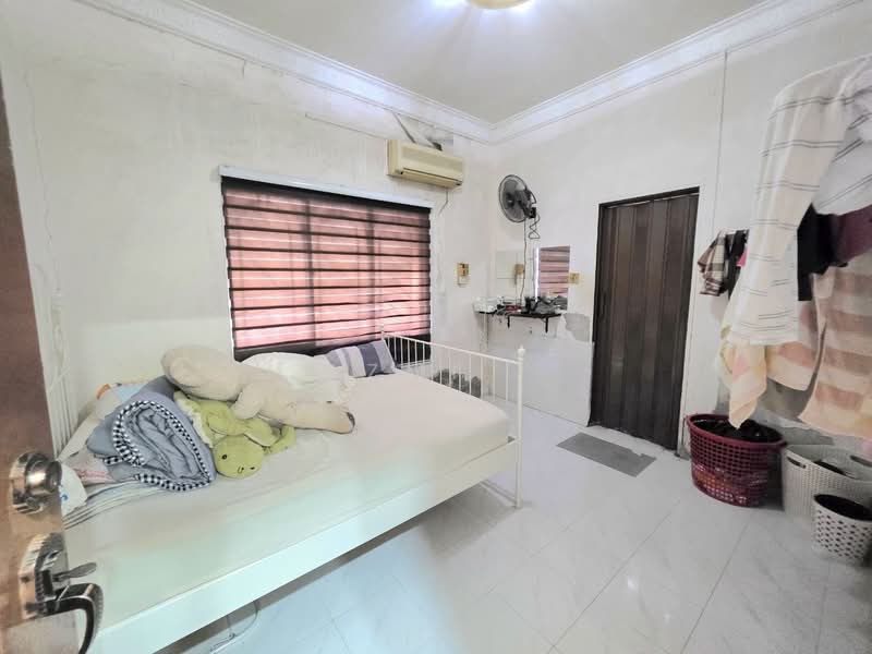 1-storey Terraced House for Sale in Taman Klang Perdana (Kapar) - Azmi . - PropertyGuru.com.my