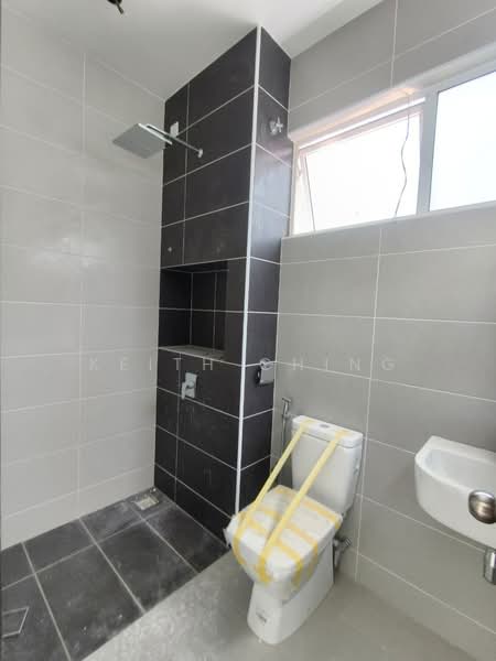 Rumah Teres 2 Tingkat untuk Dijual di Taman Seri Austin (Tebrau) - Keith Ching - Bathroom - PropertyGuru.com.my