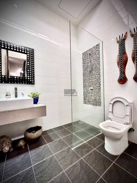 Rumah Berkembar untuk Dijual di Tanjung Bungah (Penang) - Ressha Ramesh - Bathroom - PropertyGuru.com.my