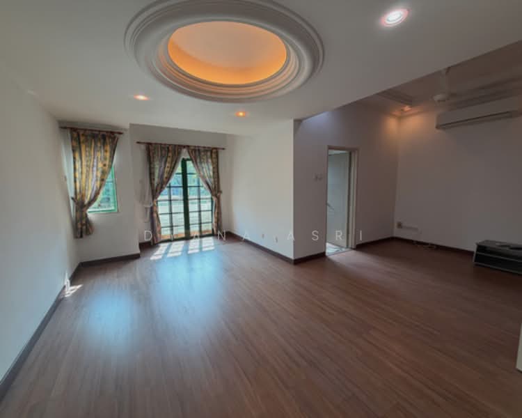 2-storey Terraced House for Sale in Bukit Jelutong (Shah Alam) - Dyana Asri - Living Room - PropertyGuru.com.my