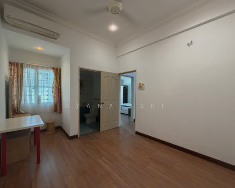 2-storey Terraced House for Sale in Bukit Jelutong (Shah Alam) - Dyana Asri - Interior - PropertyGuru.com.my