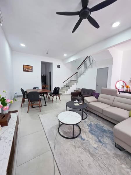 Rumah Teres untuk Dijual di Batu Pahat (Johor) - Lim Qiao Yi - Living Room - PropertyGuru.com.my