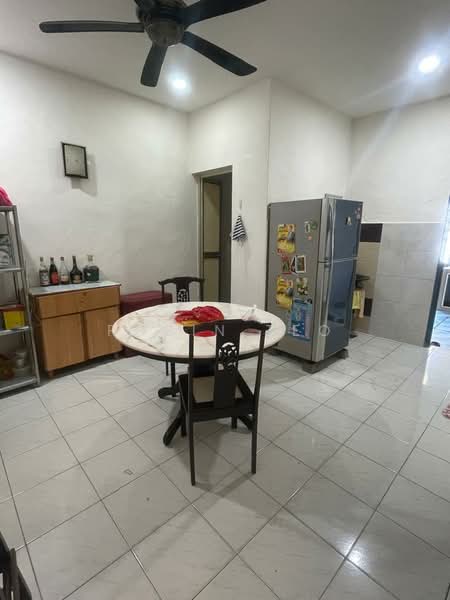 Rumah Teres 1 Tingkat untuk Dijual di Taman Kulai Besar (Kulai) - Robin Teo - Kitchen - PropertyGuru.com.my