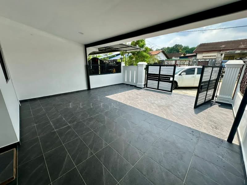 Rumah Teres 1 Tingkat untuk Dijual di Taman Mutiara (Ulu Tiram) - Ellen Yeap - Exterior - PropertyGuru.com.my