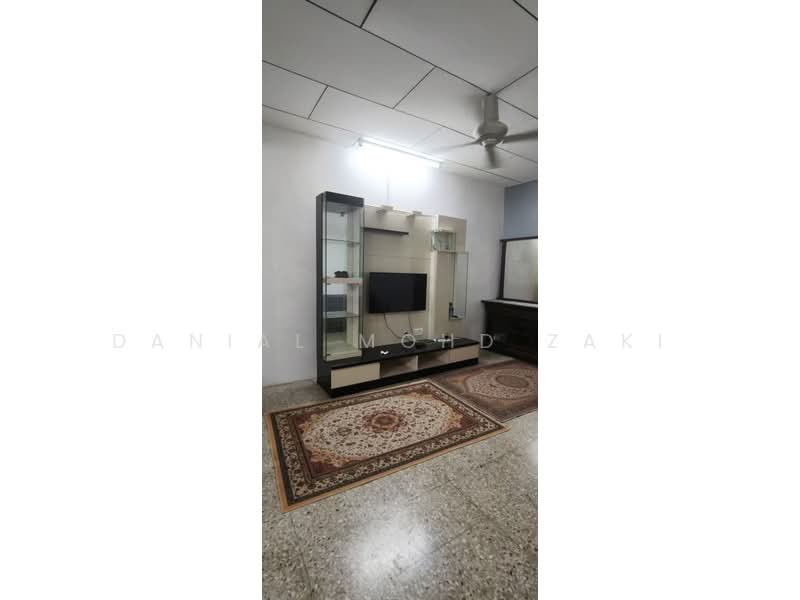 Rumah Berkembar untuk Dijual di Taman Sri Ilham (Alor Setar) - Danial Mohd Zaki - Living Room - PropertyGuru.com.my