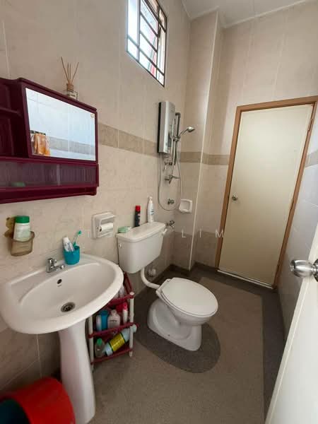 Rumah Teres 2 Tingkat untuk Dijual di Austin (Johor Bahru) - Tony Lim - Bathroom - PropertyGuru.com.my