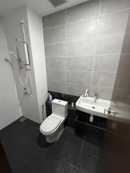 Service Residence for Rent at Wave @ Marina Cove - Louis Tan - Bathroom - PropertyGuru.com.my