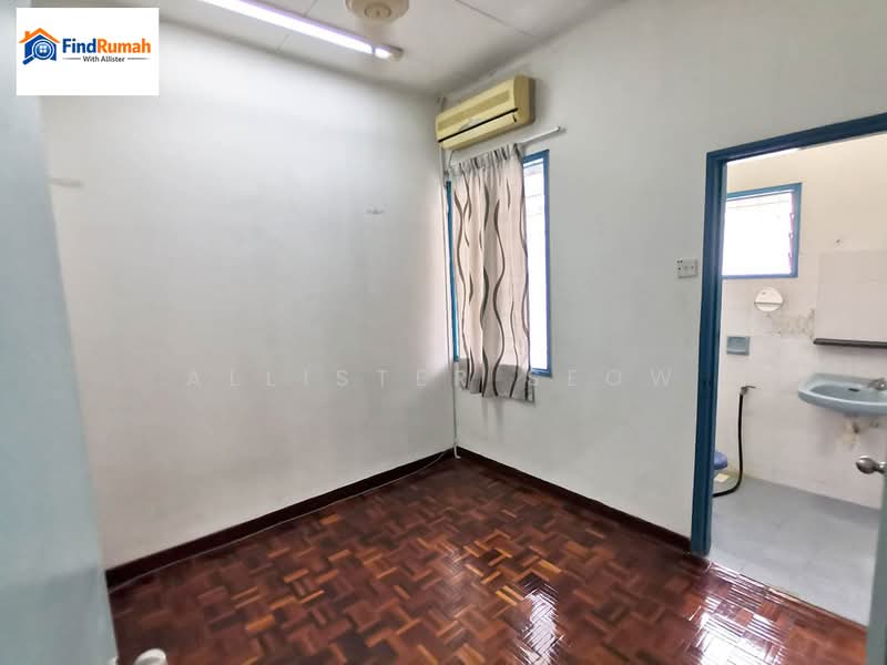 Terraced House for Sale in Usj 13 (Subang Jaya) - Allister Seow - Bedroom - PropertyGuru.com.my